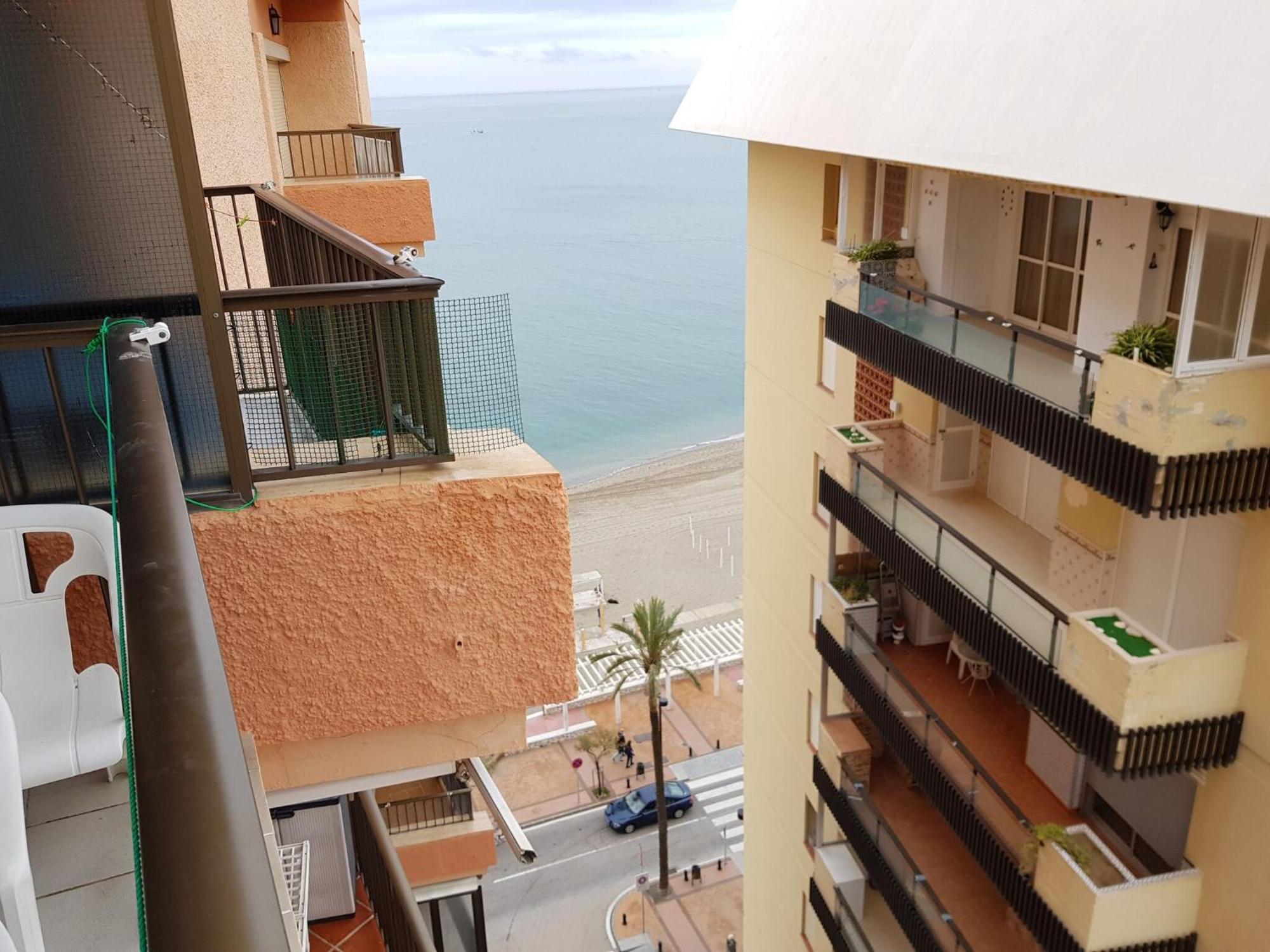 Apartment Belvilla By Oyo Sky-high Seaside Flat, Cleaning Included *