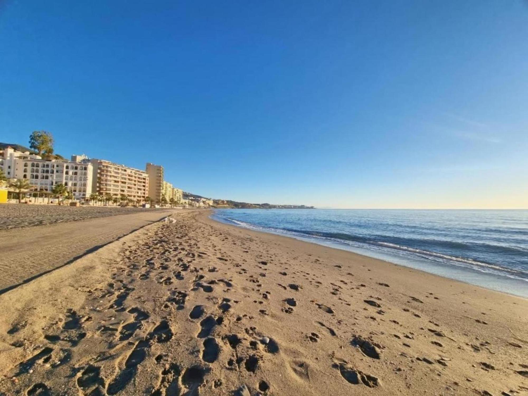 Belvilla By Oyo Sky-high Seaside Flat, Cleaning Included Apartment Fuengirola